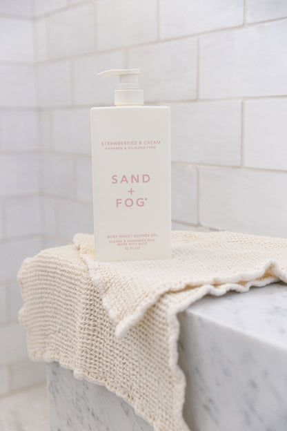 Nourishing Strawberries & Cream 32 oz Body Wash